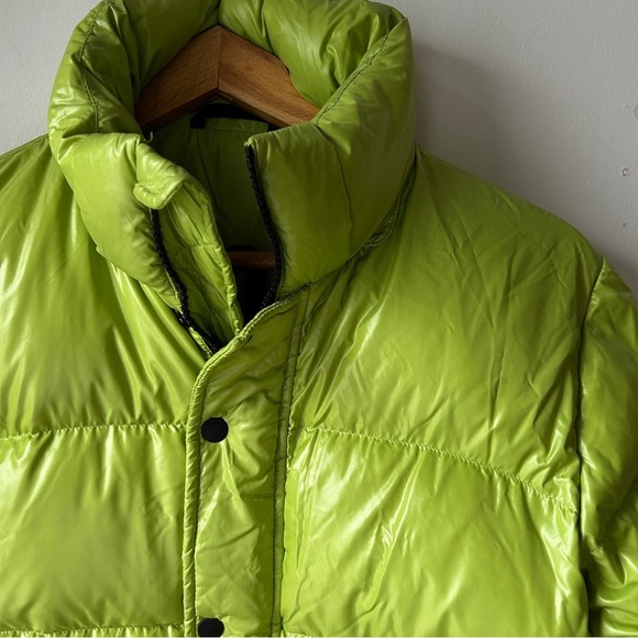 Aritzia  TNA Super Puff regular length in apple green XXS - Picture 2 of 12